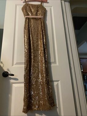 BCBGMaxAzria Rose Gold Strapless Sequin Gown